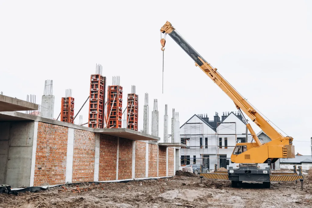 Formwork for the “Scandinavian Quarter” residential complex and REM in Sambir