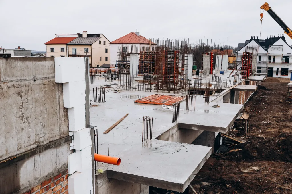 Formwork for the “Scandinavian Quarter” residential complex and REM in Sambir