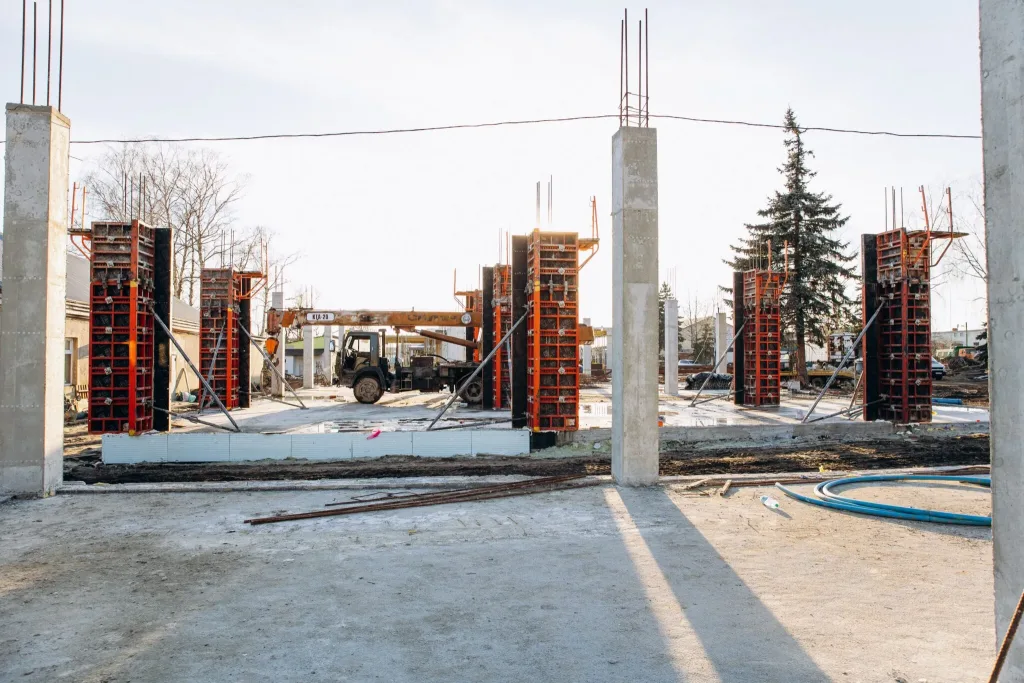 Formwork for the “Scandinavian Quarter” residential complex and REM in Sambir