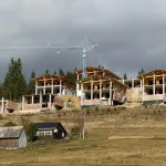 Framed formwork for the construction of a hotel complex in Yablunytsia