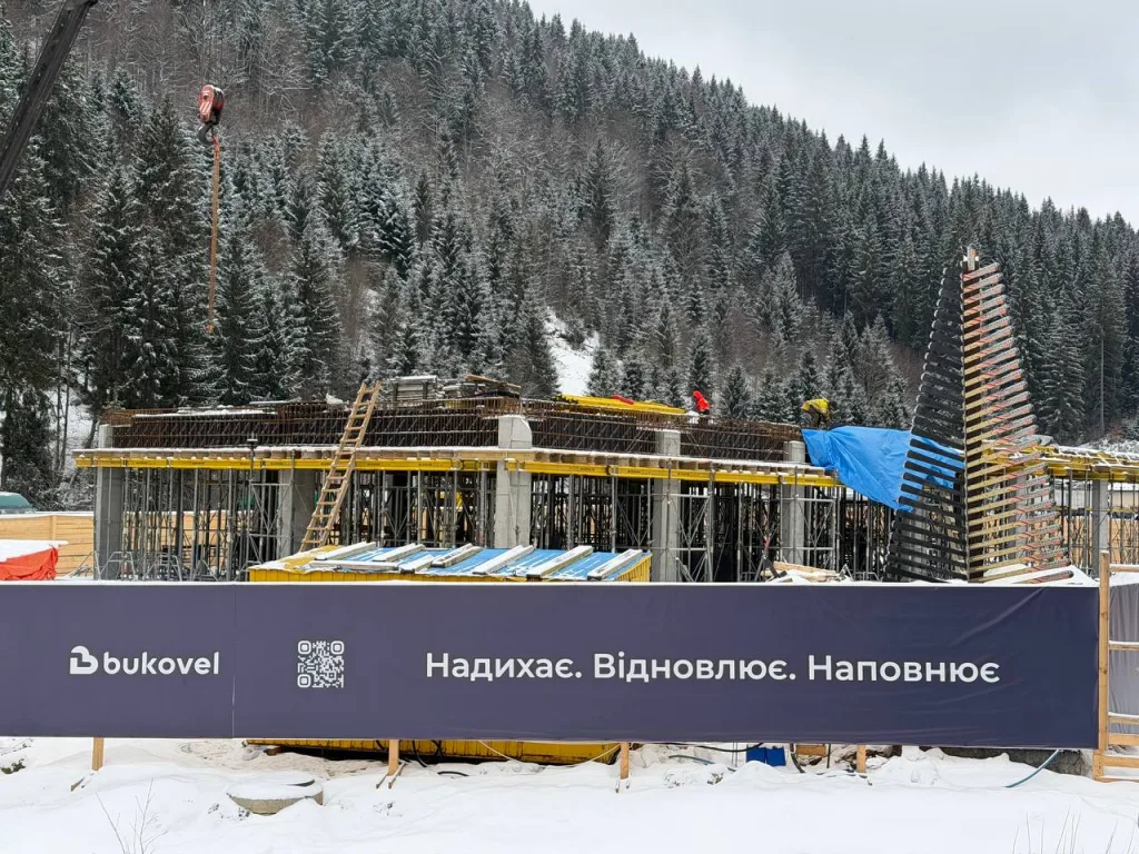 Supplying formwork to a restaurant belonging to a global fast-food chain