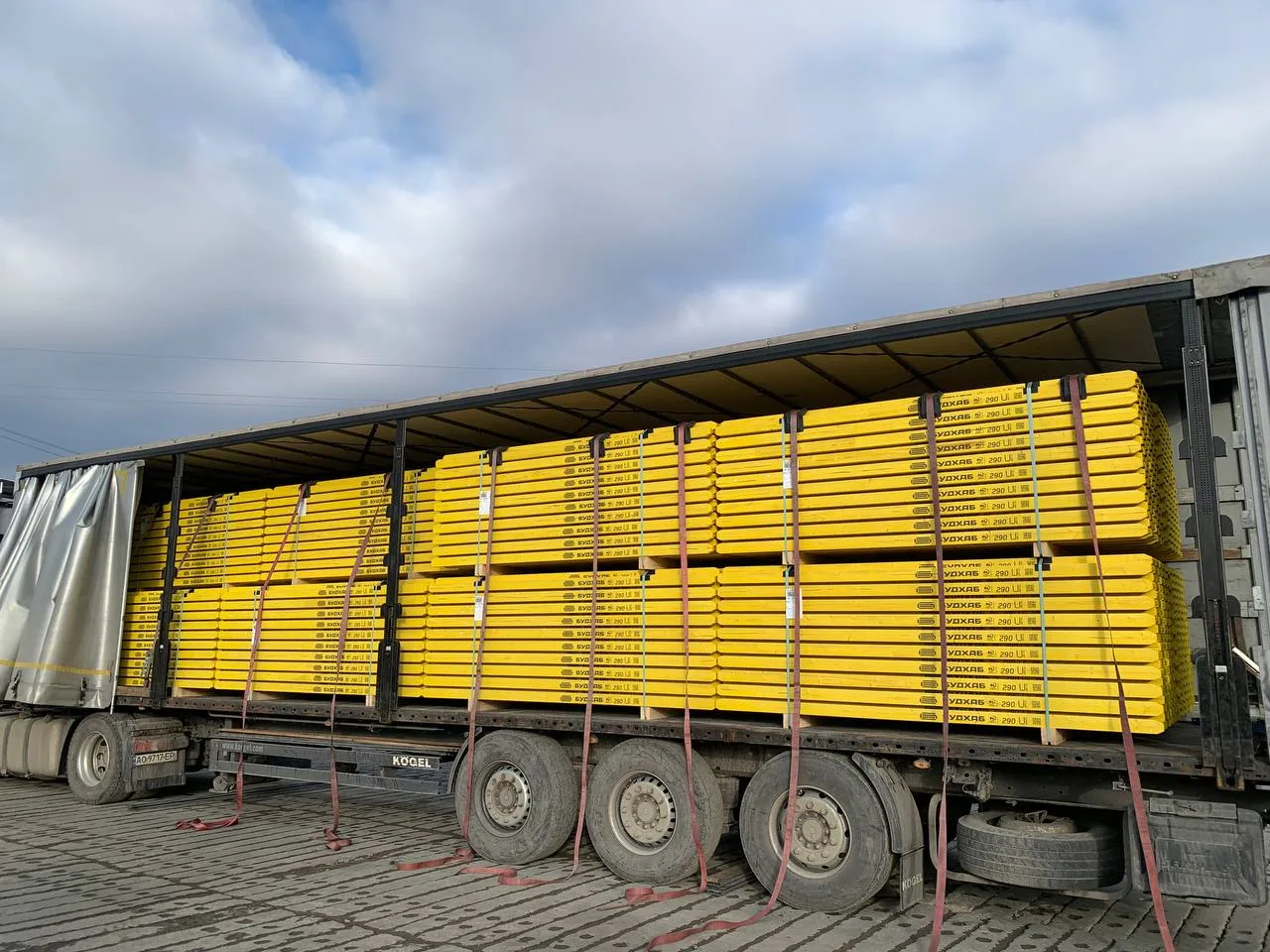 Transporting Formwork: How Proper Storage Minimizes Risks and Additional Costs
