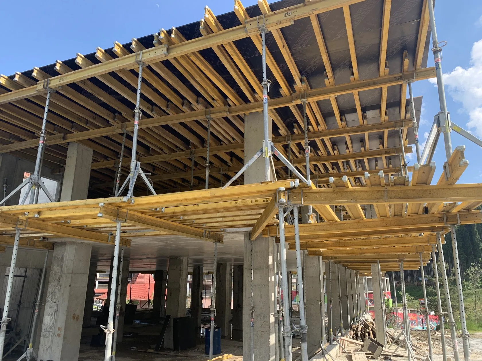Formwork for the construction of a rehabilitation and treatment center