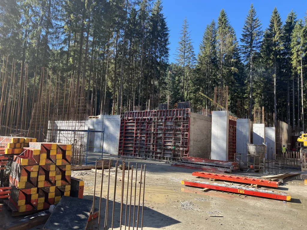 140 тонн опалубки для будівництва апарт-готелю Melis